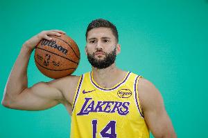 NBA杯1/4决赛湖人迎战马刺 克莱伯因伤缺席 其余人均可出战！