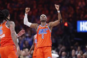 赛季前25场净胜分：雷霆+439断档领先 16-17勇士+375排第三