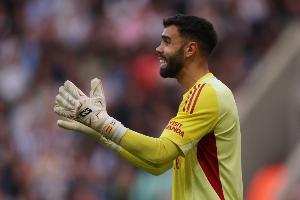 本赛季欧冠门将零封榜：拉亚5场居首，维卡里奥4场、索默3场