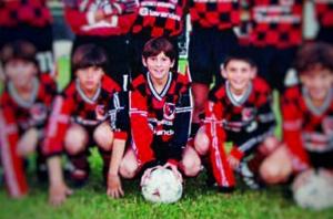 童年阴影厄瓜多尔一门将：儿时对阵梅西，他1过5+把我也过了