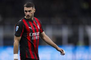 隆戈：如果希门尼斯留队，米兰将考虑租借或低价引进一名前锋