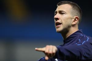 贝纳德斯基欧战单场比赛打进2球，近26年博洛尼亚首人