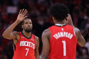 攻守易势！快船快攻被杜兰特防成抢断 阿门脚踩风火轮反击扣进