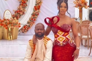 与青岛海牛闹翻的兰克尔·泽，12月7日正式完婚