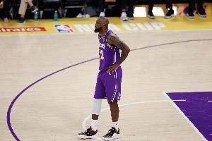 铁林：这就是老詹最后一季了 快攻和突破指望不上了 现在纯靠手感