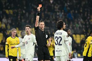 青春的代价18岁布阿迪本方禁区停球失误，拉倒对手连场吃直红