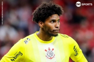 巴媒：米兰已表达对巴西门将雨果·索萨的兴趣，科林蒂安在等报价