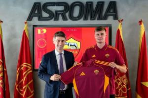 埃文·弗格森对阵凯尔特人半场梅开二度，斩获个人欧战首球