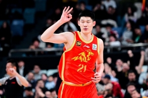 体坛周报：CBA新赛季各大奖项花落谁家？胡金秋或比肩巴特尔
