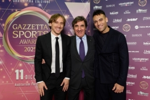 获颁米体传奇奖！莫德里奇：能加盟米兰是梦想成真