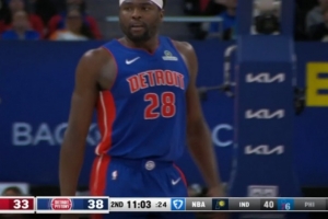 心疼篮筐！斯图尔特跟进大猩猩炸扣 扣篮声响彻球场