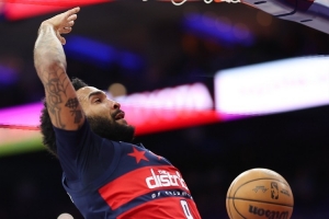 活力十足！贾斯汀·尚帕尼13中6拿13分14板 篮板平生涯最高