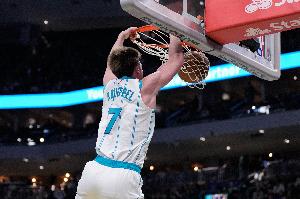 未来可期！克尼佩尔19中11砍全场最高29分 正负值+10