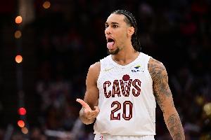 替补打得可以！泰森13中6拿到16分13板1助1断