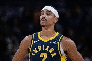 正负值-26最低！内姆哈德14投仅3中拿到7分6助 三分7中1