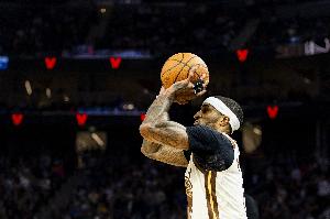 勇士客场挑战开拓者 小佩顿因生病将缺席今日比赛