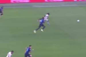 足坛未解之谜！名场面：巴洛特利单刀时突然开始思考人生……