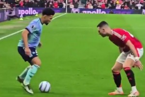 现场球迷拍到达洛特这一幕表示：我无话可说！