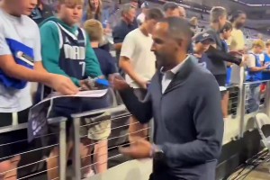 对C罗家人真好！迷你罗和队友庆祝夺冠，乔治娜发视频：妈妈骄傲