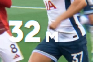 奔袭的荷兰翼卫+抢点的概念神=攻破曼联