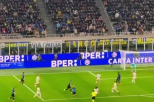 征服天体！来看当年邵佳一秀邵氏弧线绝杀风头正劲的广州恒大