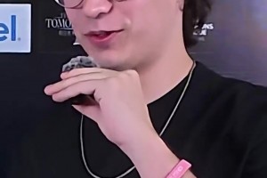 天才与恶棍一线之隔！伊布的经典神来之笔进球！超强的身体控制！