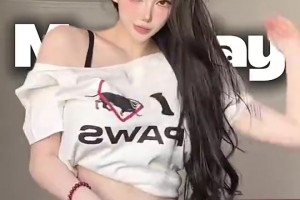 颜值身材相当顶级了！凯瑞图前女友网红maymay的穿搭合集