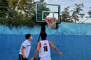 哈登：开赛前几周，我们伤了六七个球员，真的很令人沮丧！