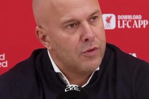 埃泽：德布劳内是最难应付的对手，他是我自幼仰望的榜样！