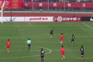 他24秒闪击的了巴萨，却闪击不了迪丽热巴