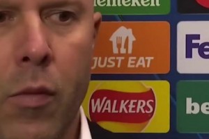 斯洛特：直到半场我们都踢得很好，本有机会反超