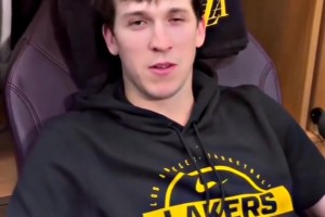 詹姆斯播客盛赞约基奇：我交手过的球员里最有统治力，最全面的！