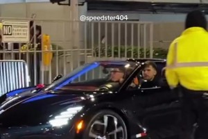 东契奇开的这辆敞篷布加迪真帅啊，这得花东子几个月工资啊？