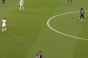 卡拉格：萨拉赫你要帮助其他球员，不要只盯着自己的数据！