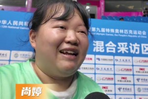 只要不放弃，轮椅上也可以奔跑...