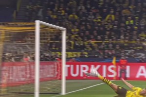 当年他这次门线解围真的太帅了！聚勒：就你叫姆巴佩啊？