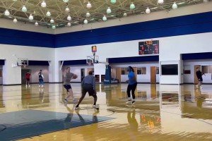 雷霆今日队内训练画面，SGA缺席！