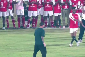 故意的吗印度特伦甘纳邦部长给梅西传个简单的球都做不到