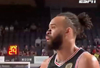 麦基NBL赛场展现全能身手，突破三分样样精通