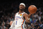 游刃有余！亚历山大首节7中3拿到10分2板3助罚球3中3