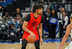 三分6中0！谢顿·夏普24中12拿到29分2板3助出手数全场最多